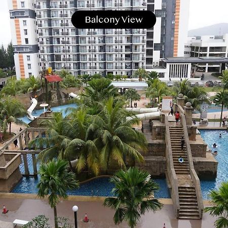 Kuantan Getaway Waterpark And Beach Exteriör bild